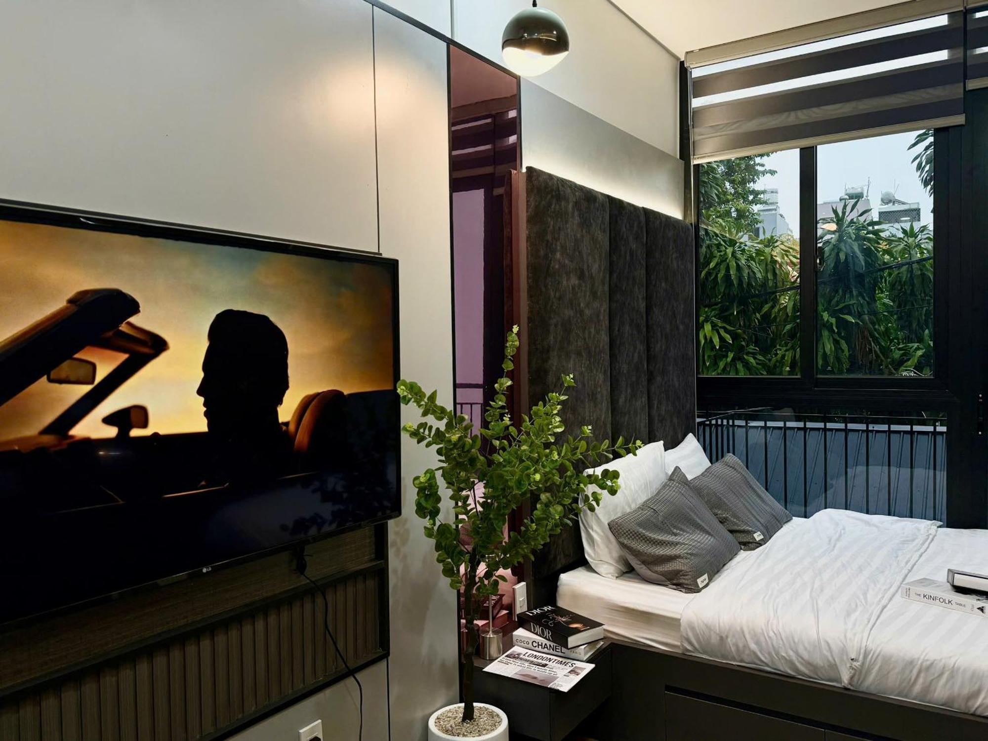 Unite Staycation *